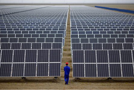 راه اندازی اولین شهرک خورشیدی کشور در بوئین زهرا