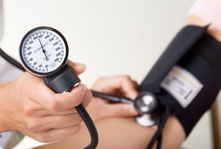 اندازه‌گیری فشار خون و دیابت در ۲۲ میلیون ایرانی انجام شد