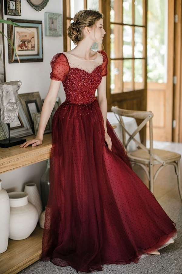 مدل لباس مجلسی یقه دلبر زیبا برای حنابندان