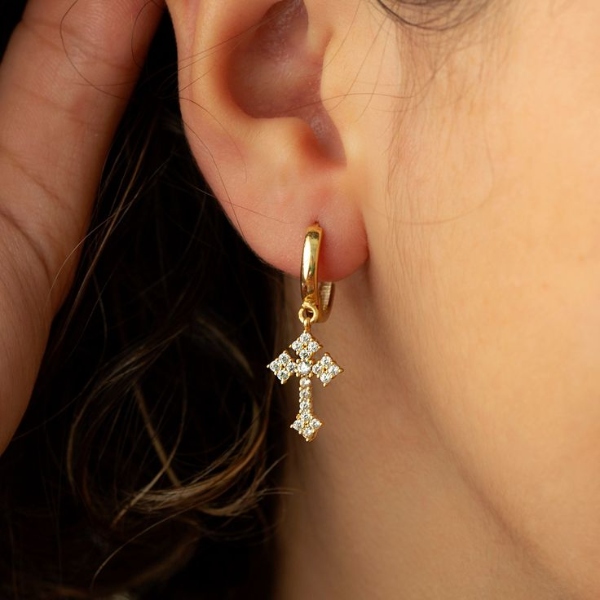 گوشواره طلا و نگین‌دار صلیبی زیبا