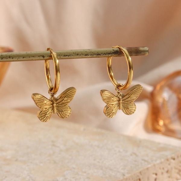 گوشواره طلا با آویز پروانه‌ای دخترانه زیبا