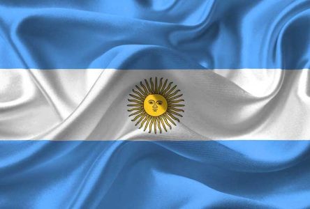 سلام مردم آرژانتین، دست به تورم ۲۰۰ درصدی بازنویسی شده است.