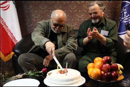 فوت اکبر زنجانپور، شمع تولد ۷۸ سالگی او