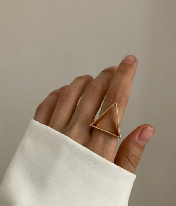انگشتر طرح مثلث