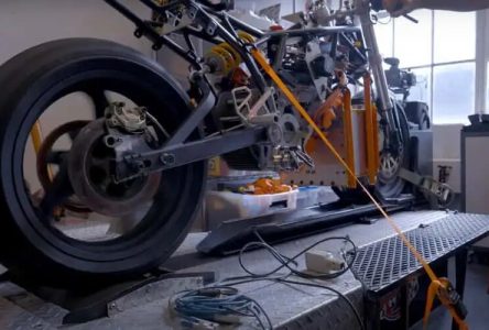 حل مشکل شارژ باتری با استفاده از موتورسیکلت هیدروژنی