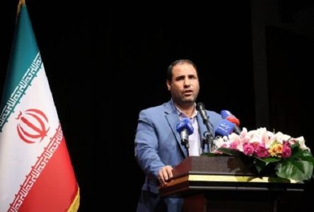 ورود وزیر آموزش و پرورش به اکران خصوصی «باغ کیانوش» در لبنان به ضد