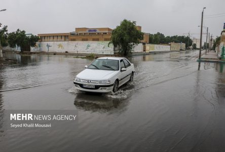 مسافران استانهای غربی باید در برابر باران شدید مراقبت کنند.
